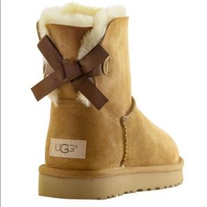 Ugg Mini Bailey Bow boots Chestnut Size 7